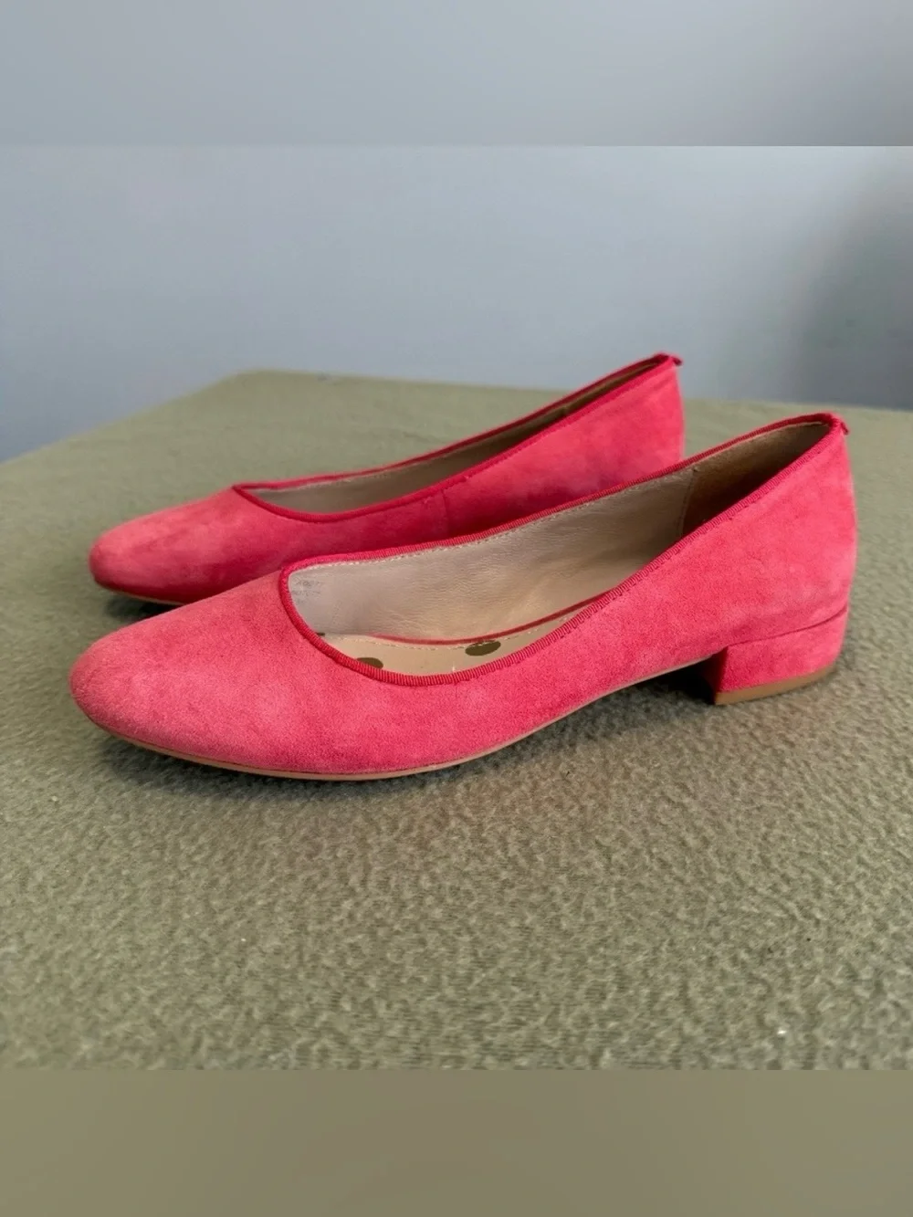 BODEN Women’s Pink Ballerina Flats Suede Low Heel Leather Slip On - Sz 39/ 8 US.